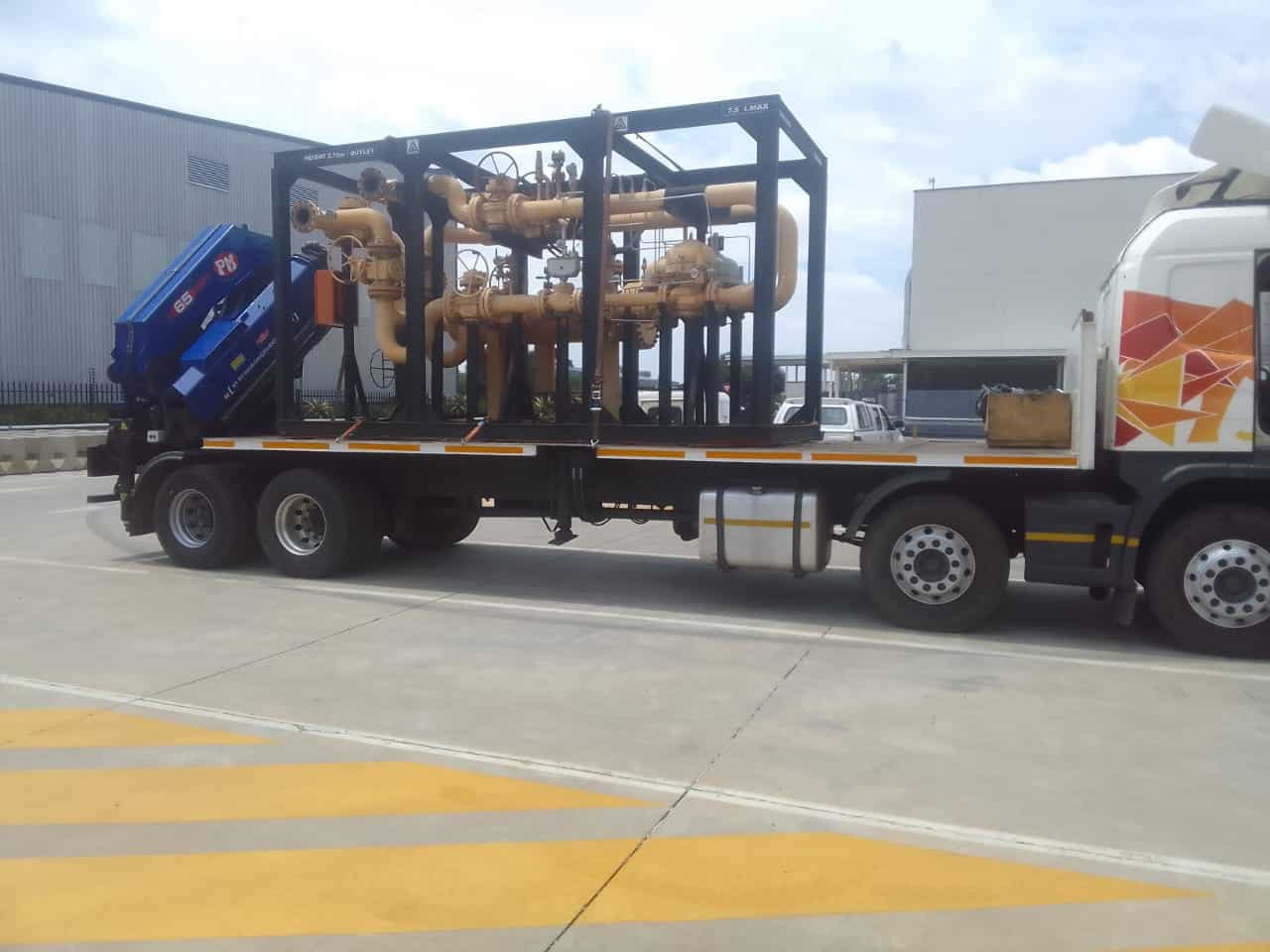 100 ton mobile crane fully extended boom